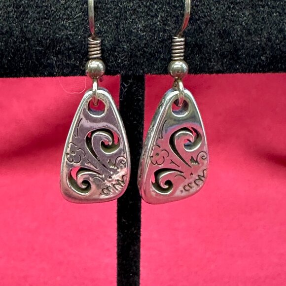 Brighton "Brazilian Hearts Open Swirl Design Dangle Fishhook Earrings - Picture 7 of 8